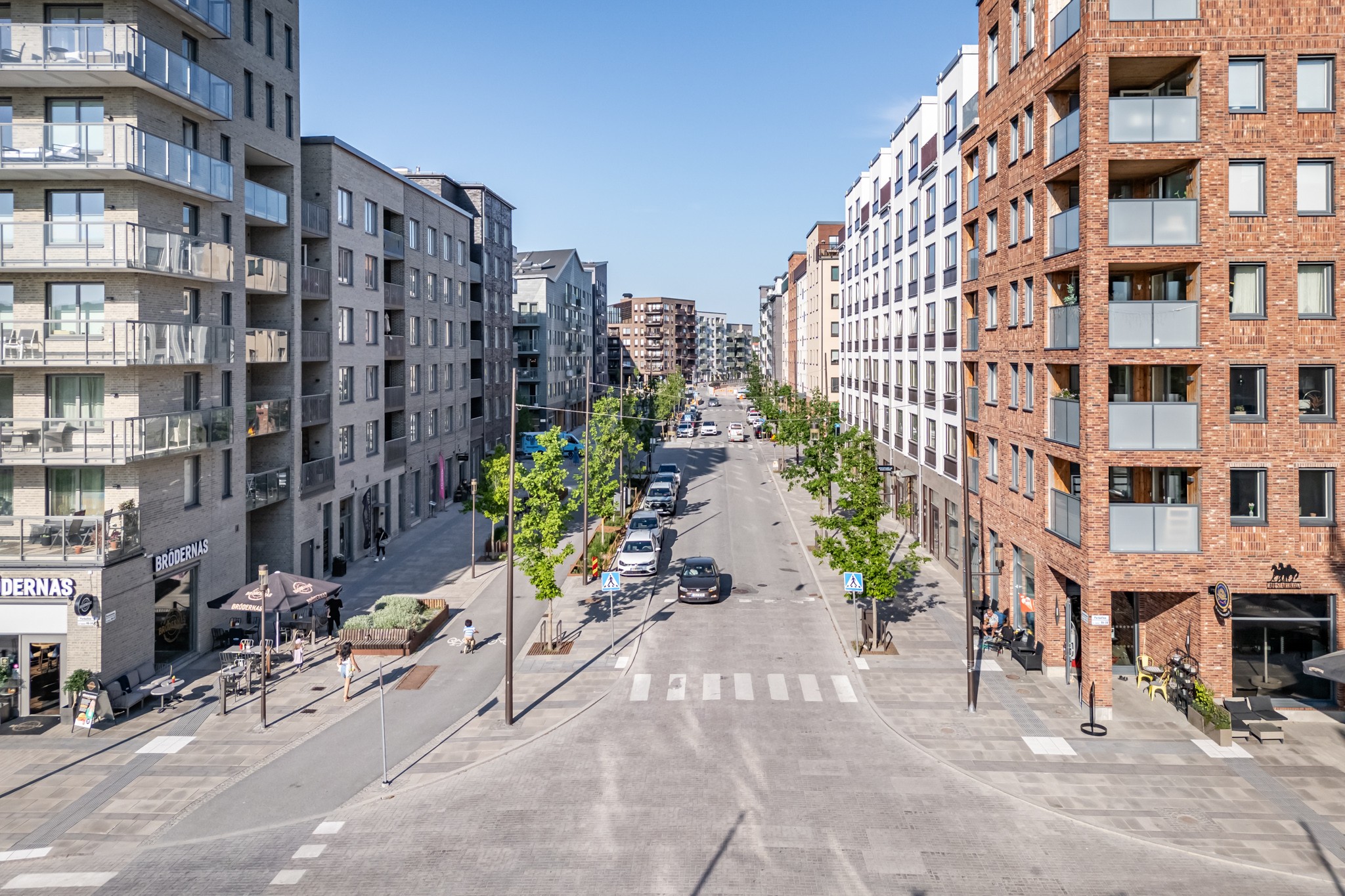 Välkomnande gata i stadsdelen Täby Park