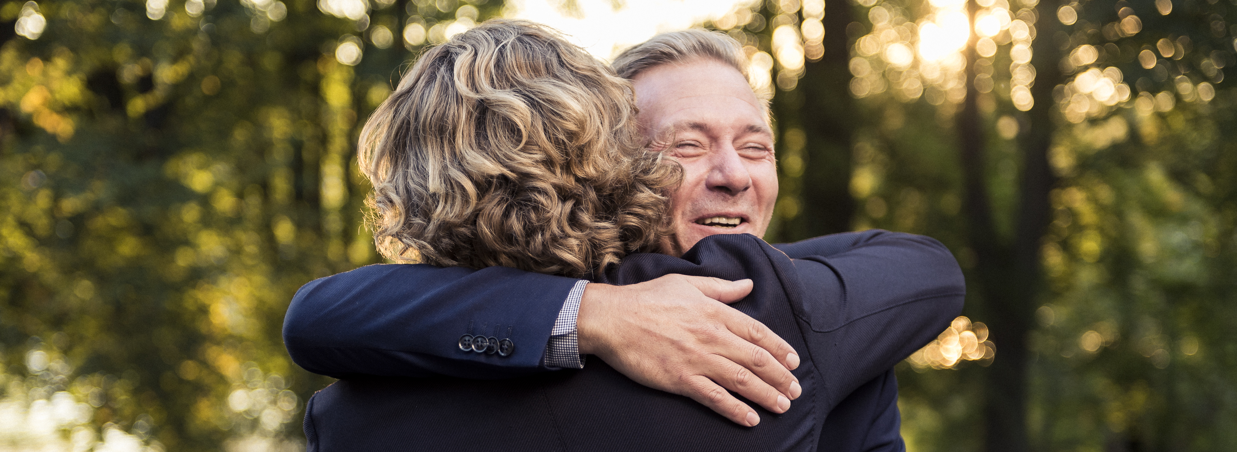 Glada Mäklarringare