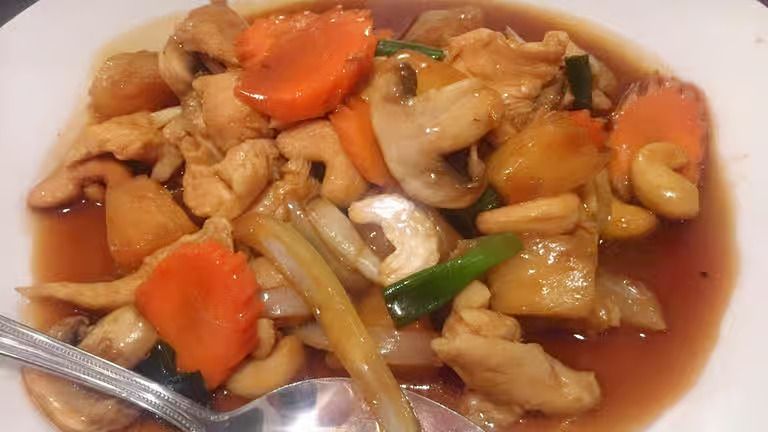 Pahd Him Ma Pam (Cashew Nut Stir-Fried)