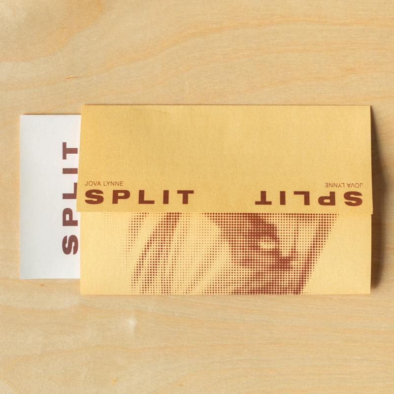 an envelope with the word split on it