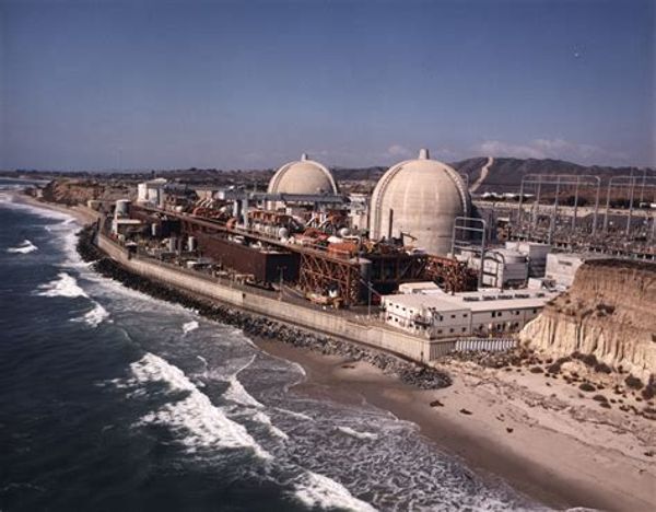 NH #454: San Onofre Radioactive Geyser Potential? Nuclear Engineer Paul Blanch + Susi Snyder, Don't Bank on the Bomb