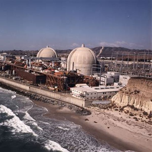 NH #454: San Onofre Radioactive Geyser Potential? Nuclear Engineer Paul Blanch + Susi Snyder, Don't Bank on the Bomb