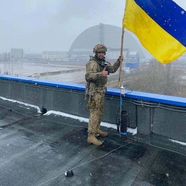 NH #563: Nuclear Ukraine / Chernobyl UPDATE - Radioactive Russians Retreat, Spread Rad-Risks - Tim Deere-Jones