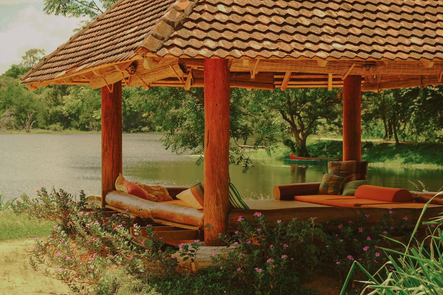 When Rest Isn’t Enough: Why a Retreat Is Different from a Holiday
