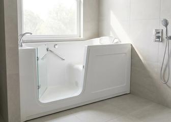 How Much Does a Walk-In Tub Cost in Florida? (2026)