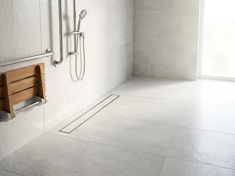 Low-threshold walk-in shower entry