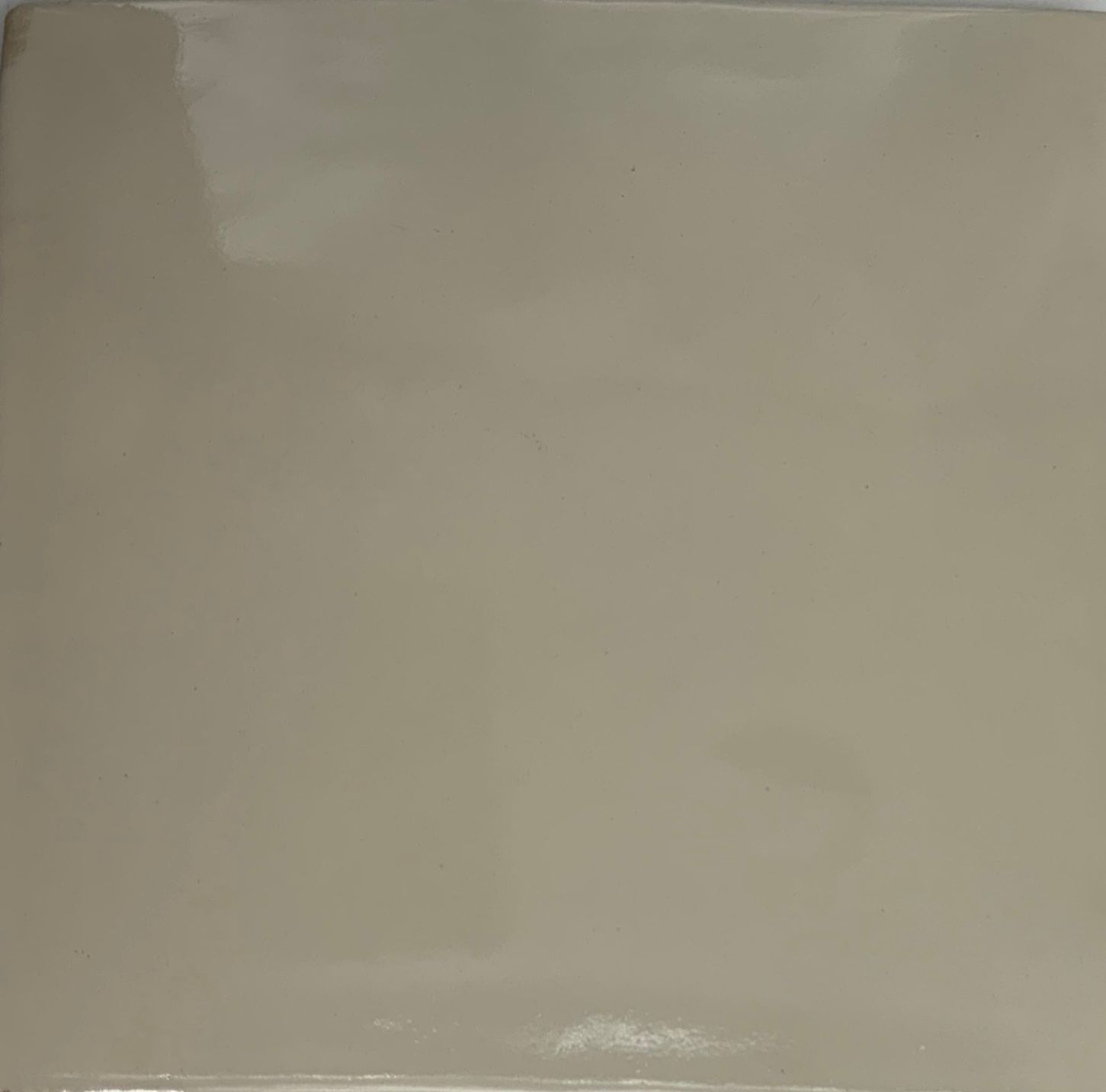MISSION GLOSSY