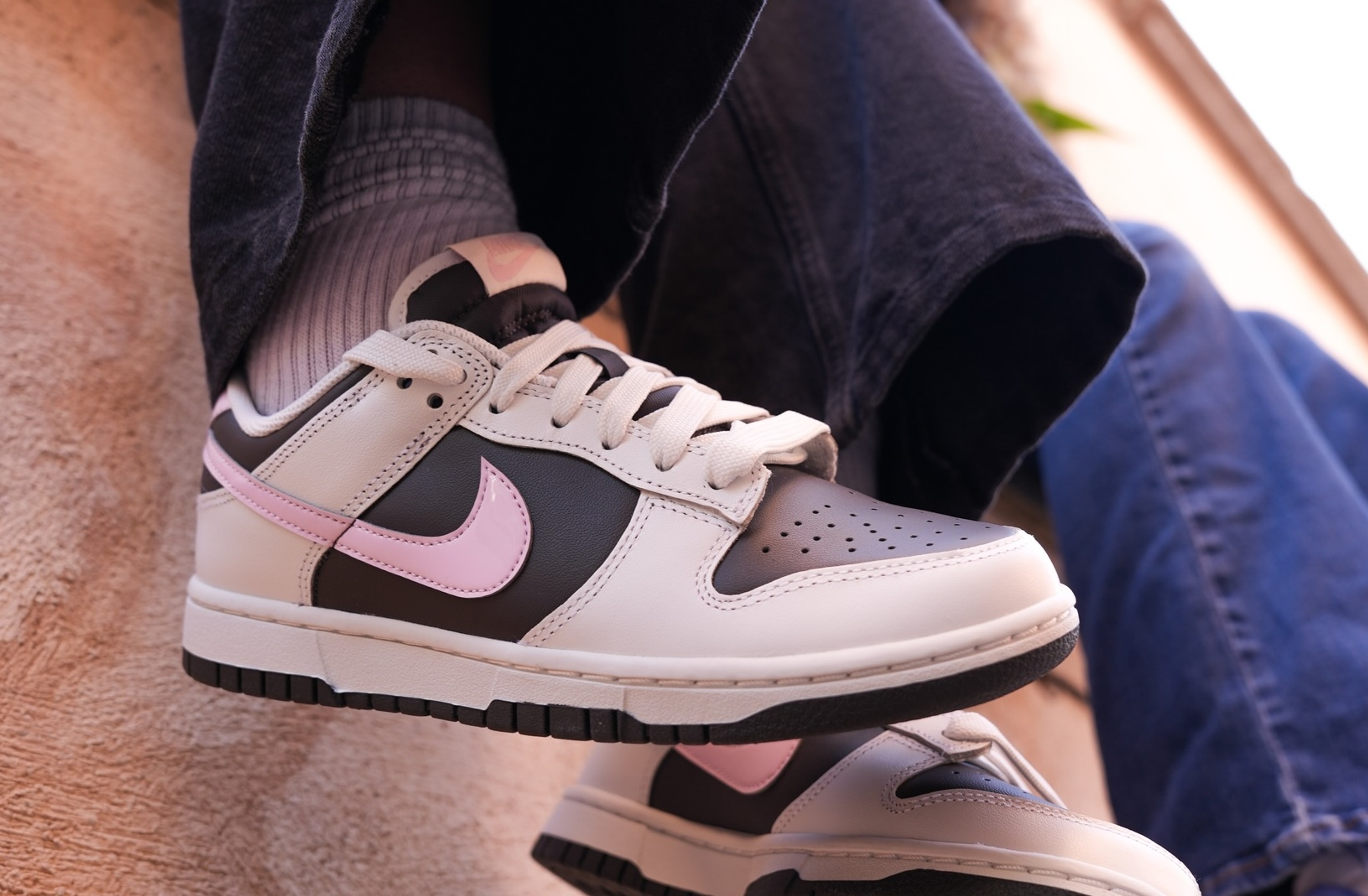 E-commerce Sneakers - 2