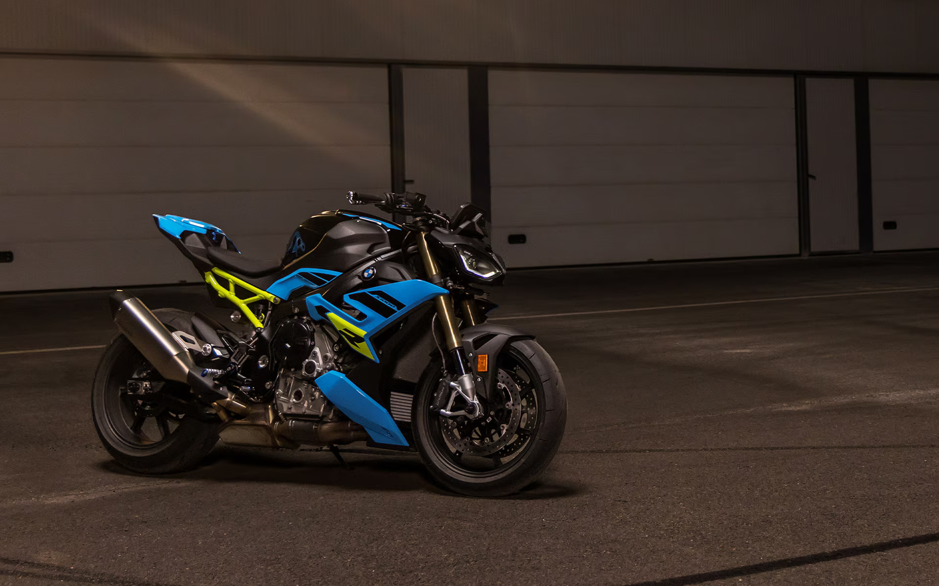 BMW Motorrad L'Automobile - 1