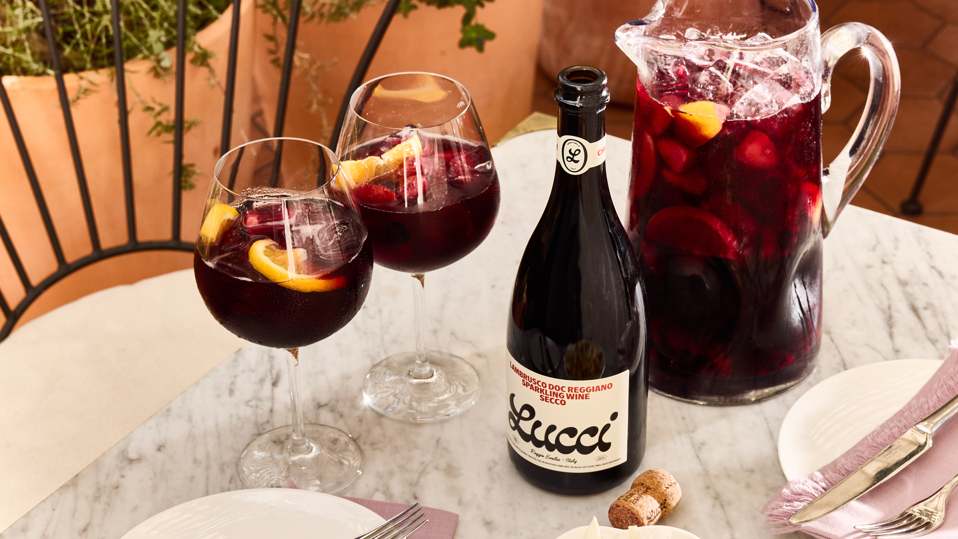 Lucci Sangria - A decorative image from Usal Project