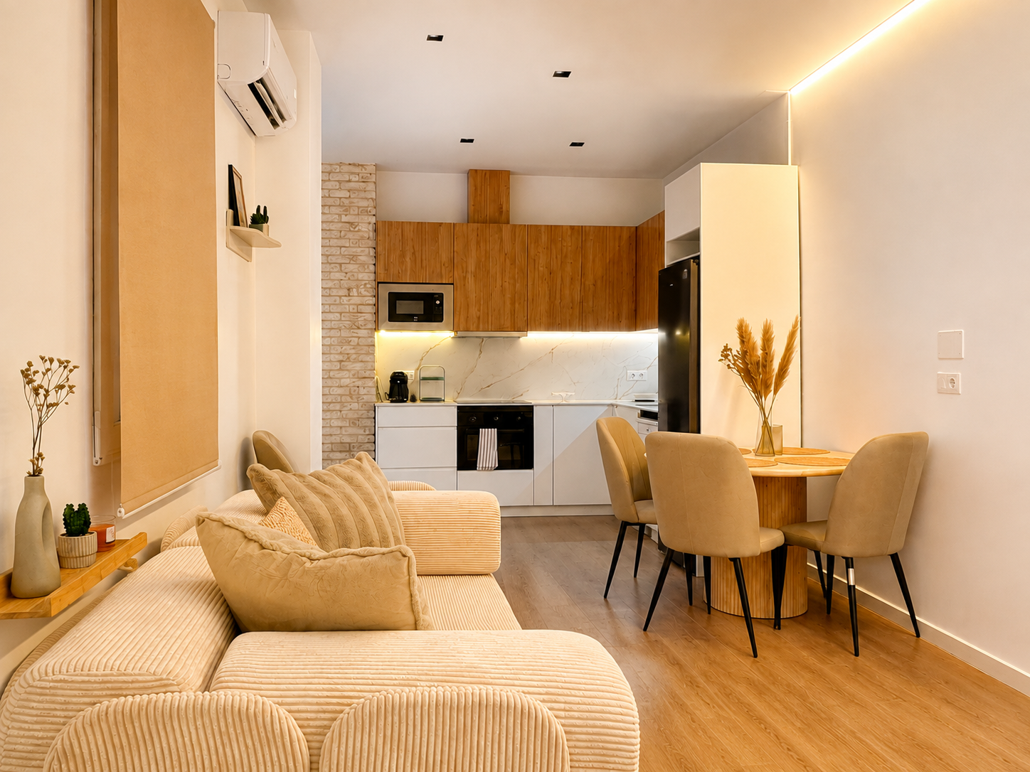 Salón-comedor con diseño personalizado, pensado para compartir, disfrutar y vivir el espacio como si fuera propio