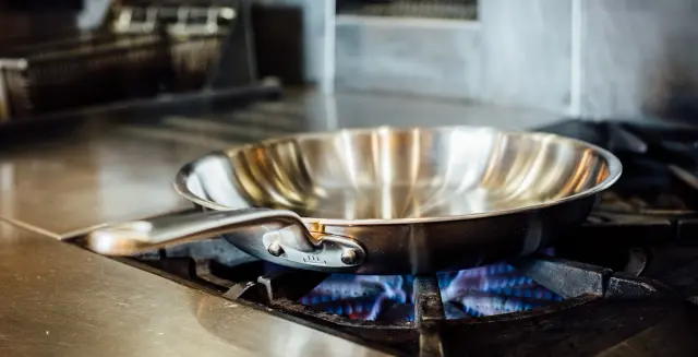 How to Clean a Burnt Stainless Steel Pan