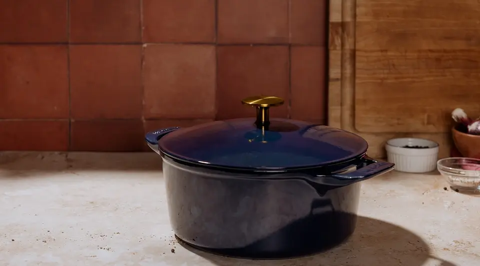 Dutch Oven vs Stock Pot What's the Difference? Made In