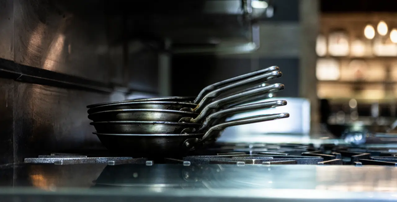Ceramic vs. Stainless Cookware: What’s the Difference?