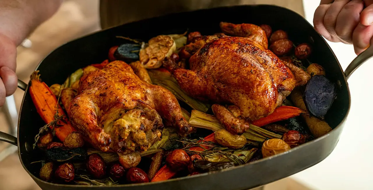 What Is a Roasting Pan—and When Should You Use It?