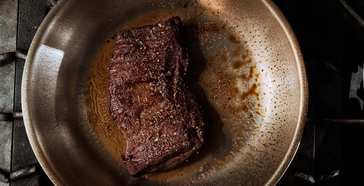How to Cook Steak in Stainless Steel Pan - Chef's Guide