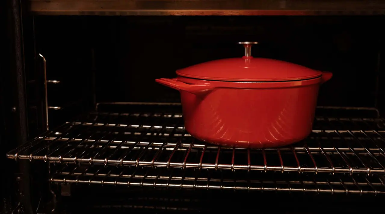 Is it safe to put a Dutch oven in the oven?