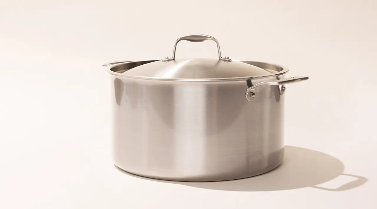 What Size Stock Pot Should You Buy? (Quick Guide) - Prudent Reviews