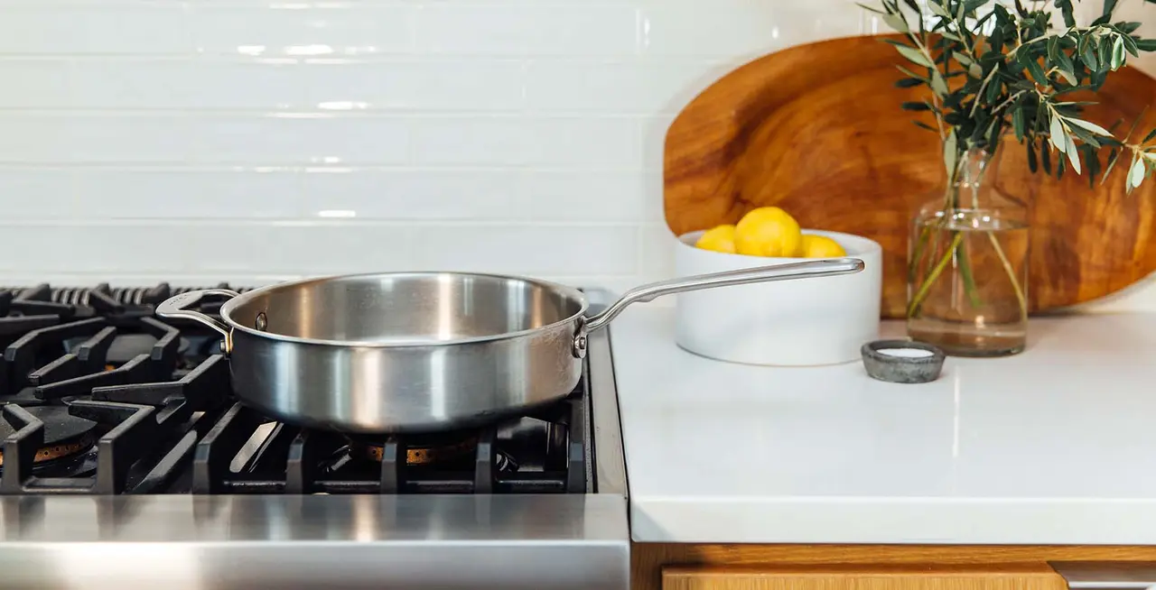 What's The Difference: Frying Pan Vs. Skillet