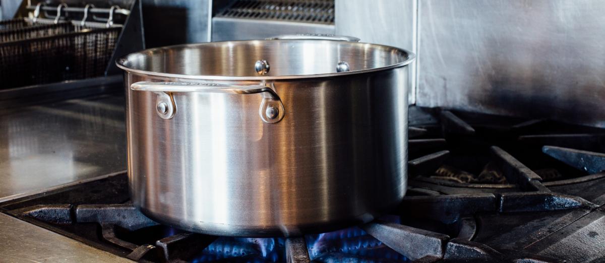 All Clad 8 qt 10 1/2 Stainless Steel Stock Pot with Lid - 12 4/5L x 11  4/5W x 6 1/5H