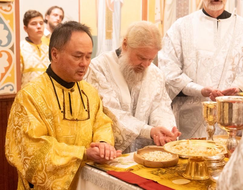 St. Seraphim Cathedral's paschal procession and Divine LIturgy.