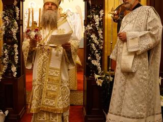 Bishop Gerasim and Protodeacon Steven proclaiming "Christ is Risen"!