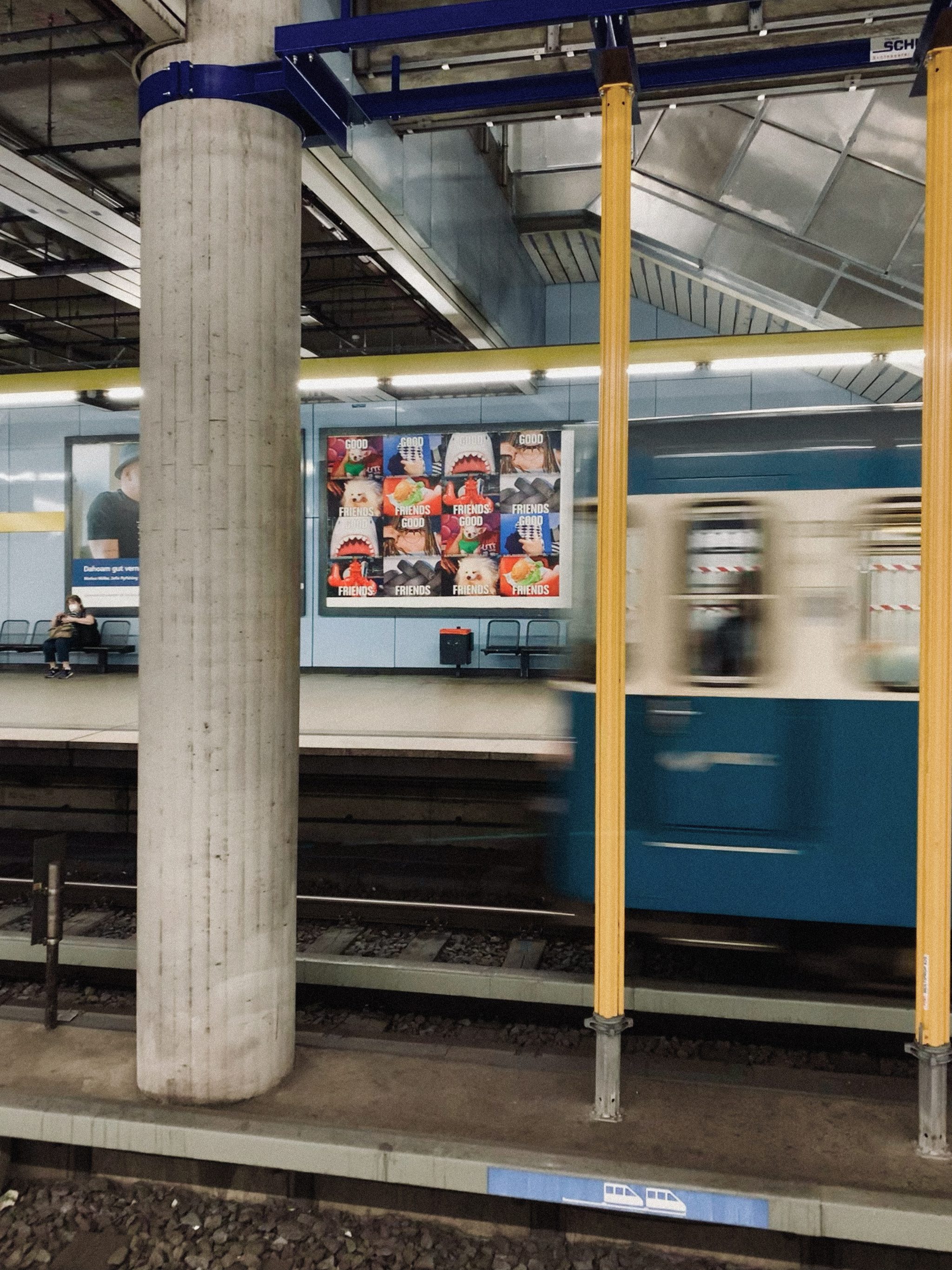 Münchener Biennale — Good Friends — Campaign