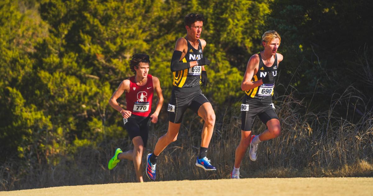 Charles Hicks chases down Nico Young and Drew Bosley at the NCAA Cross Country Championships.
