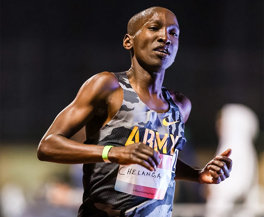 Sam Chelanga running the 10,000m at The TEN 2023