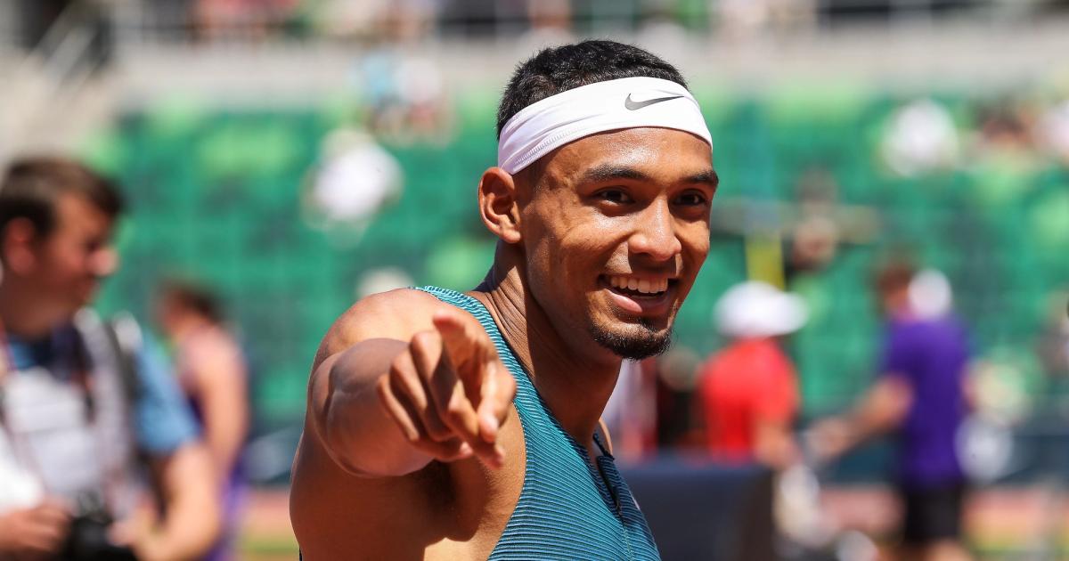 Michael Norman celebrates winning the 400m title at the 2022 USATF Outdoor Championships.