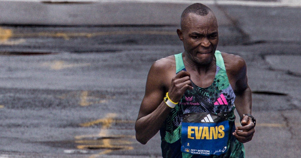 Evans Chebet finishing at the 2023 Boston Marathon.
