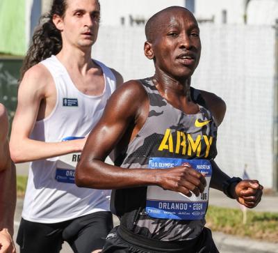 Sam Chelanga running at the U.S. Olympic Marathon Trials. 