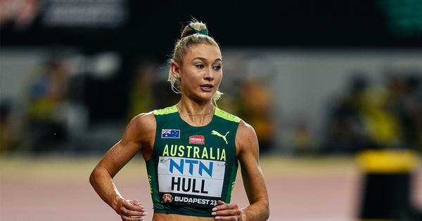 Jessica Hull competing at the 2023 World Championships Budapest.