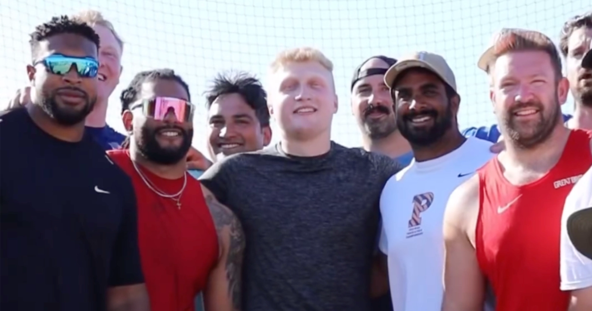 Mykolas Alkena celebrating his Discus World Record.