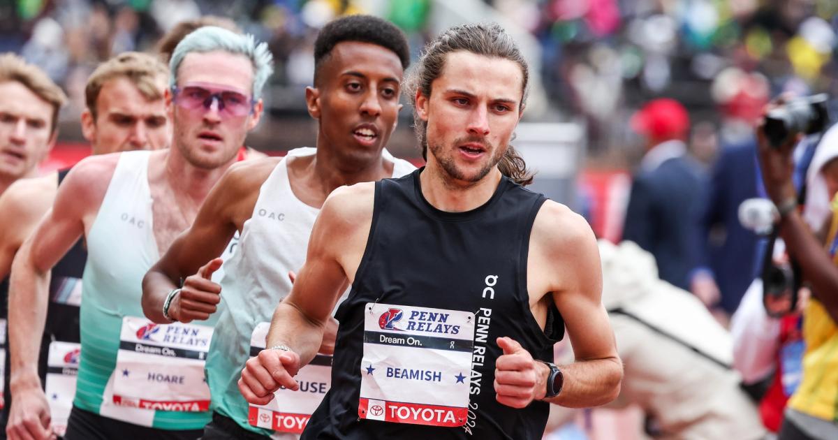 George Beamish paces the mile at the 2024 Penn Relays.