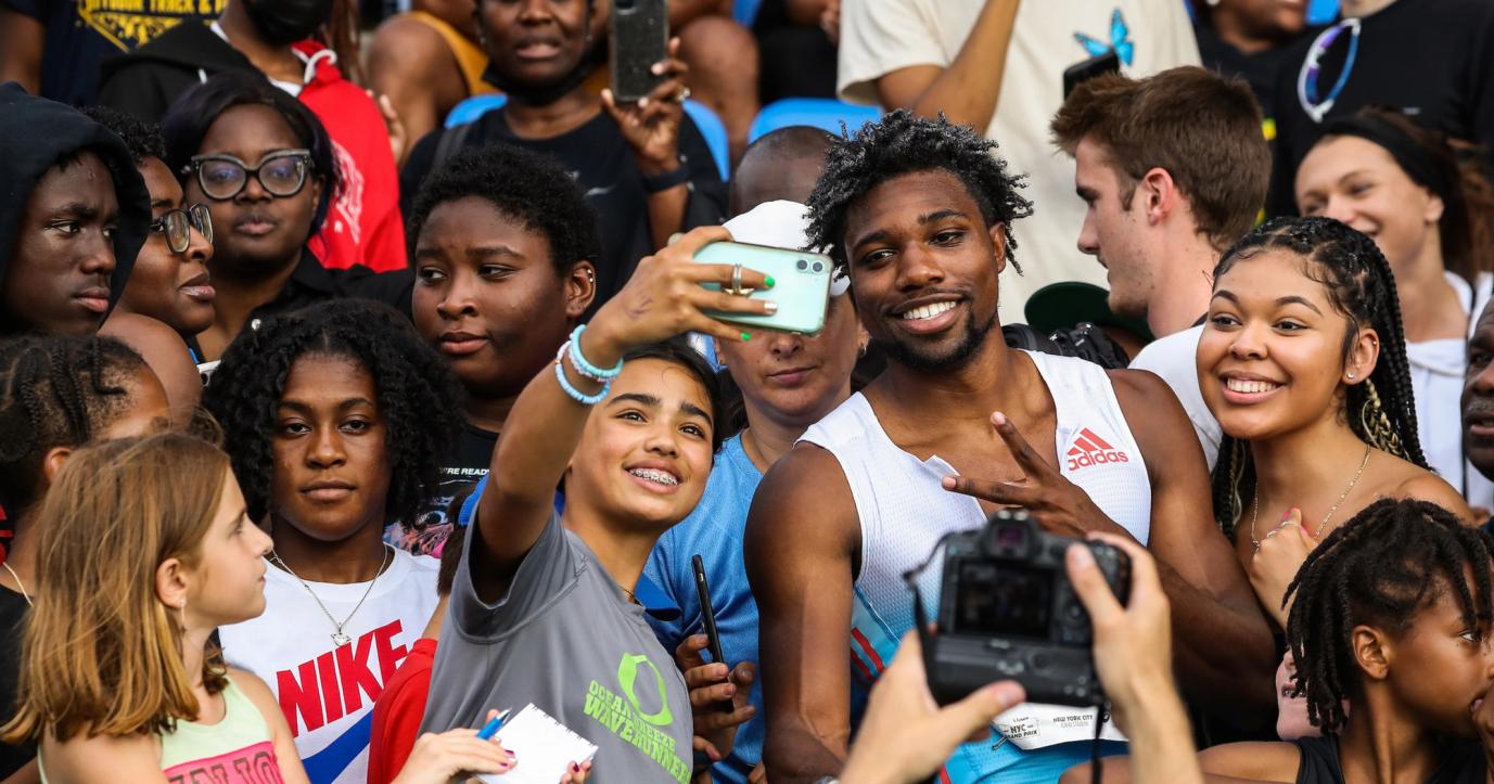 Noah Lyles with fans at the 2023 New York City Grand Prix.