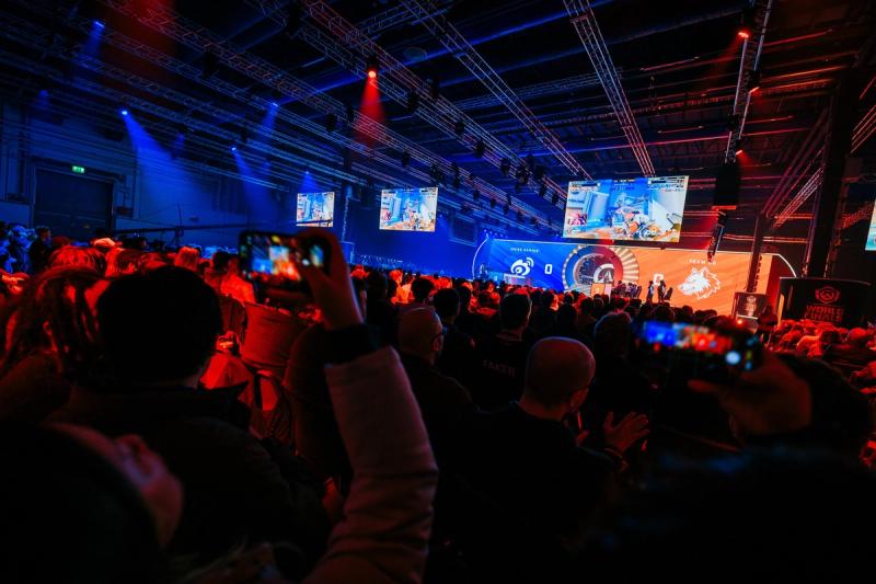 The OWCS arena at DreamHack during Weibo Gaming against Team CC.