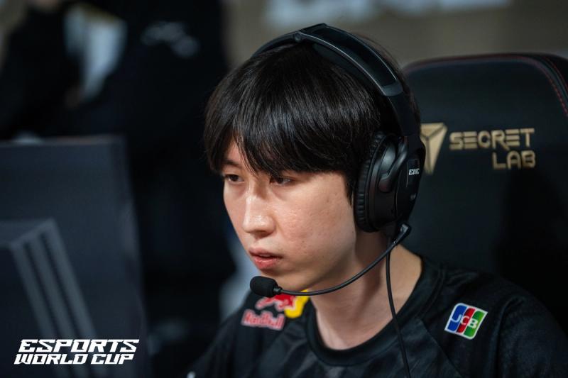 Viol2t at the Esports World Cup 2024, playing for ZETA DIVISION.