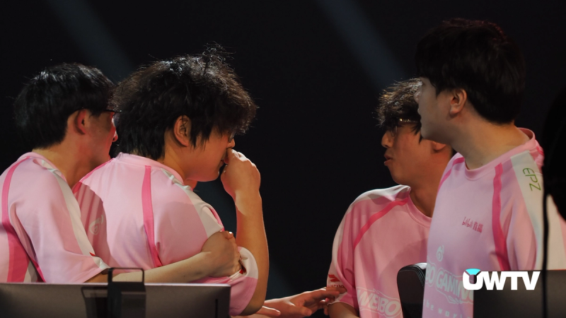 Weibo come together in celebration after win over SSG.