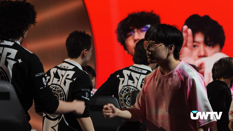 Mew greeting the SSG players.