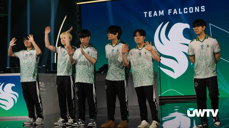 Falcons line up to face Twisted Minds at the semi finals.