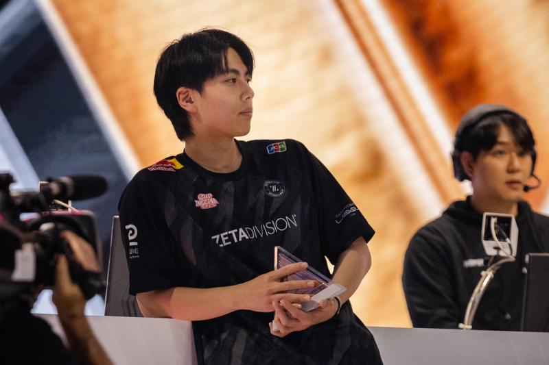 FiNN at the 2024 Esports World Cup with ZETA DIVISION.