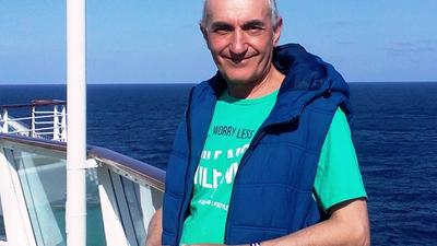 Պատկերված են Նորվեգական հեքիաթների գիրքը, Թումանյանի գրքերից երկուսը և մի մատիտ