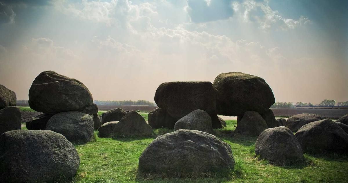 Is CoreWeave Stock Still a Buy? 2024 AI Cloud Outlook