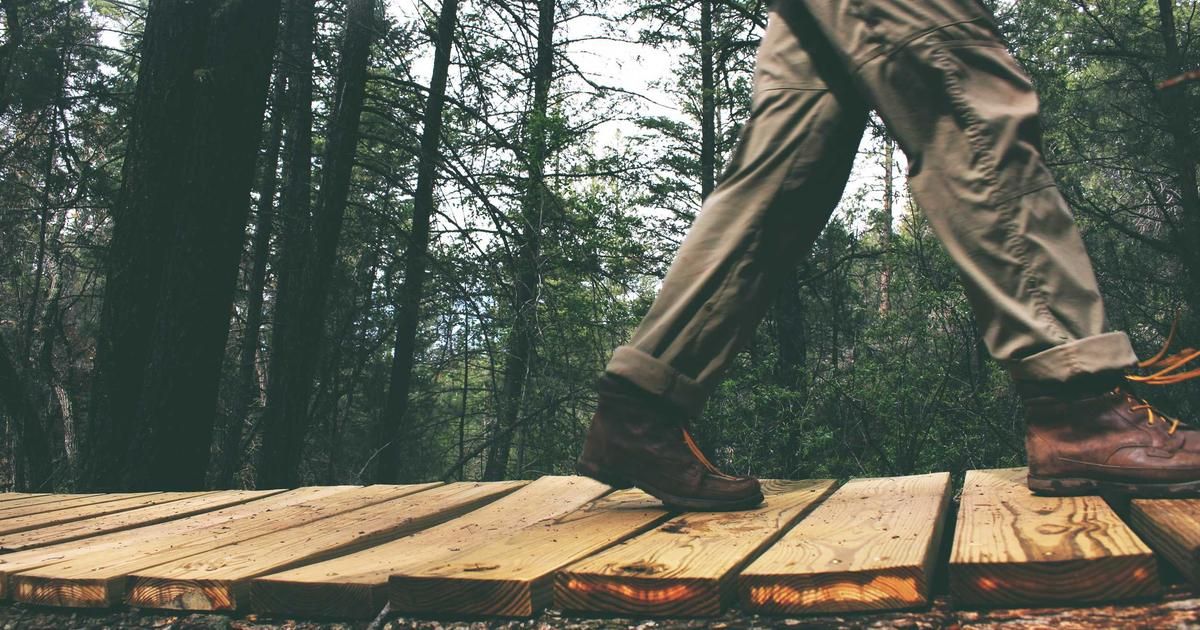 Wall Street's Bitcoin Bet: CME Futures Surge as Asian Traders Retreat