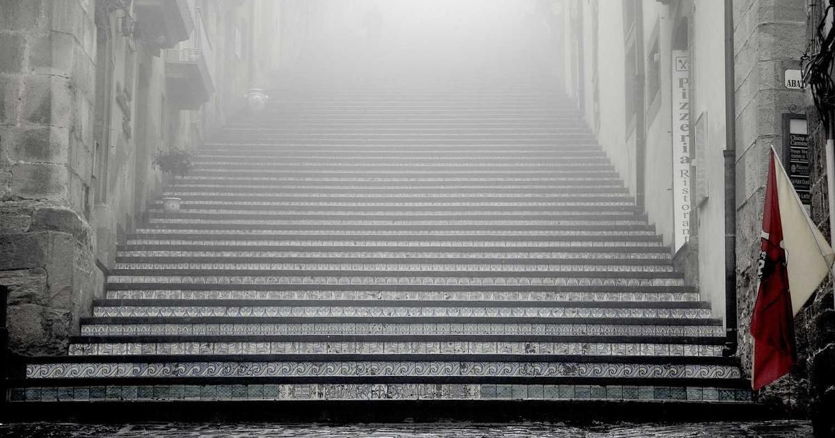 Gold Hits Record $4,600 on Weak US Jobs Data: Trader Outlook 2024