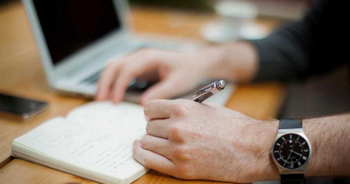 Bitcoin Hits $90K: Decisive Recovery or Dead-Cat Bounce?