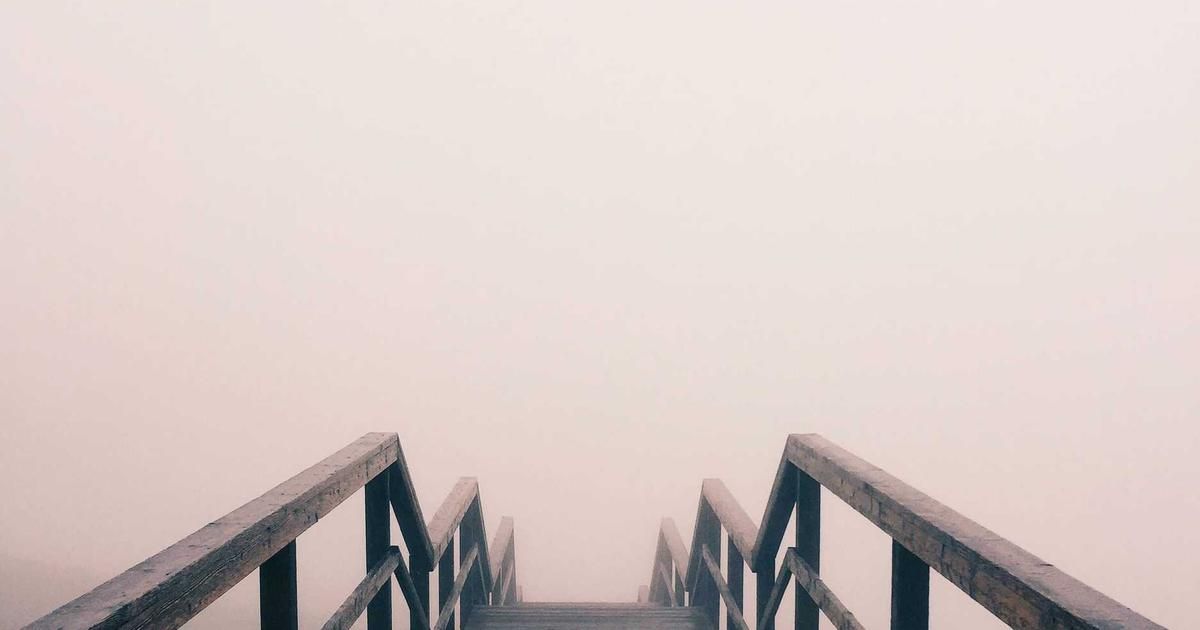 Newmont Stock's Slide: A Gold Miner's Pain Points and Investor Dilemma