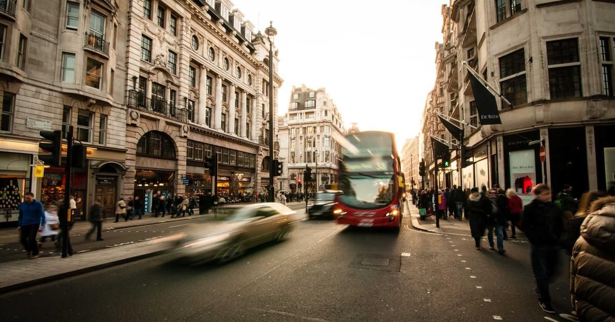 UBS Backs Darden Restaurants Ahead of Earnings: A Bullish Bet on Dining