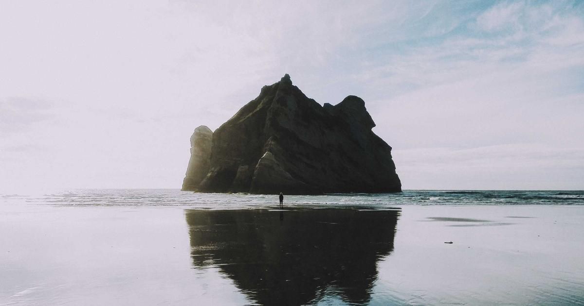 CACI's Defense Tech Strategy: A Blueprint for Growth in Volatile Markets